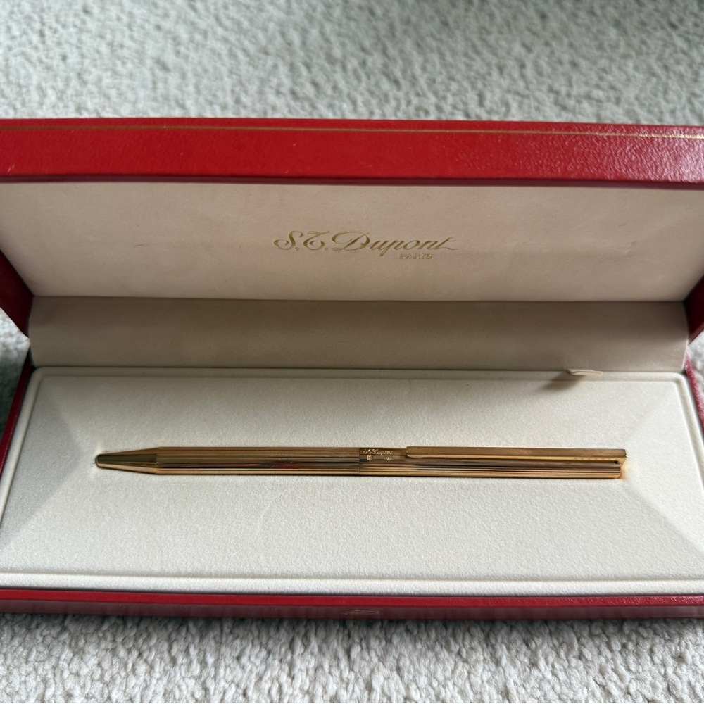 ST Dupont Classique Ballpoint Pen Gold Plated Vintage Stylo Bille Plaque Lignes